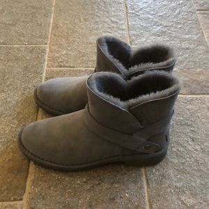 Ugg’s NEVER WORN